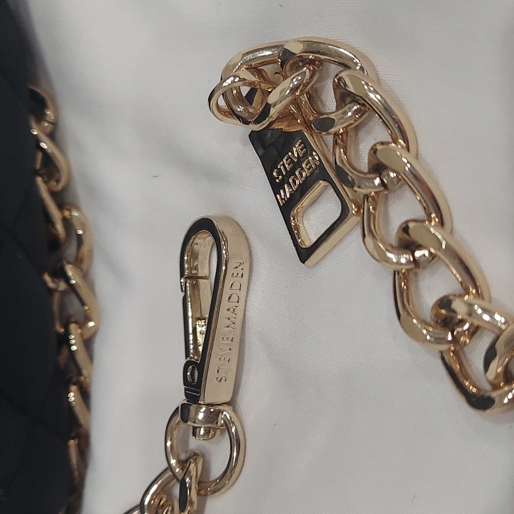 STEVE MADDEN Quilted Black Chain Belt Bag - Picture 2 of 5